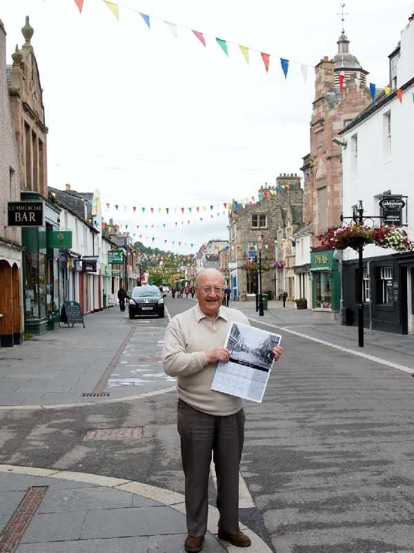 Zoom in 39 Dingwall of old