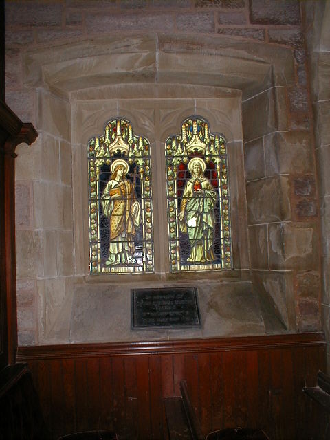 Zoom in Windows dedicated to Saint Andrew & Saint Columba