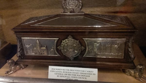Zoom in Freedom of Dingwall casket presented to Major General Sir Hector Macdonald in May 1899.