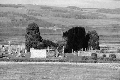 Zoom in Ruins of Urquhart Church
