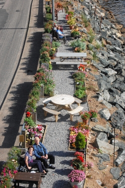 Zoom in 03 A place to relax and admire the view