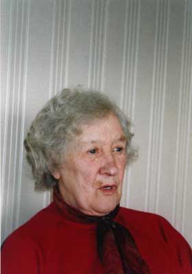 Zoom in Mrs. Bella Macrae