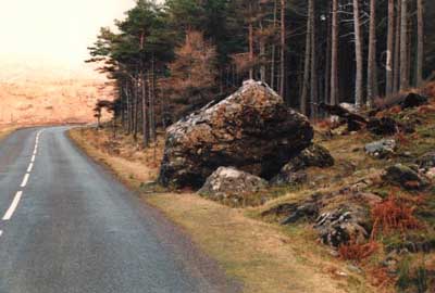 Zoom in The Shoe Stone (Clach nam Brog)