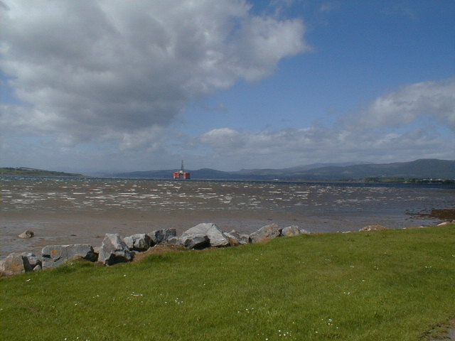 Zoom in Looking west along the Cromarty Firth from the beach at the west end of Invergordon