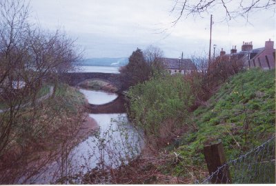 Zoom in Henrietta bridge