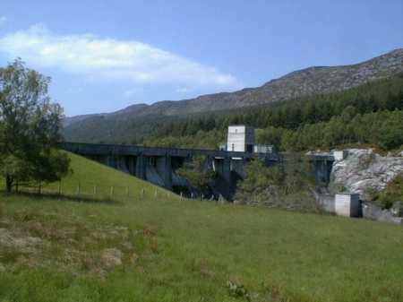 Zoom in Meig Dam