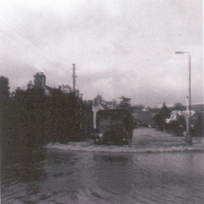 Zoom in Lorry heading in opposite direction - photo 2