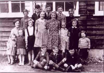 Zoom in Lochussie school 1947-48.