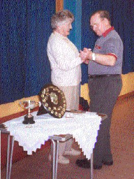 Zoom in Indoor bowls