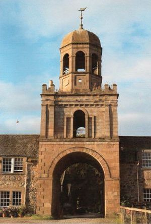 Zoom in The imposing entrance to Conan Mains built in 1822