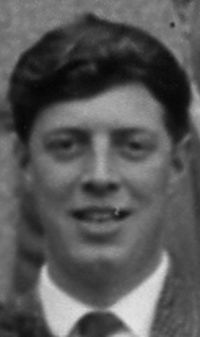 Zoom in Kenny Ross, in 1964