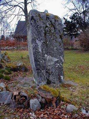 Zoom in Alasdair and Joe visit the Kilvannie Stone - photo 2