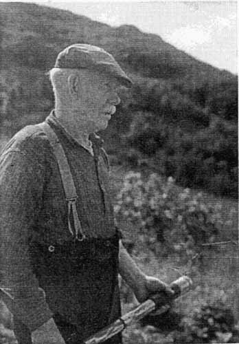 Zoom in John 'Rudd' Mackenzie