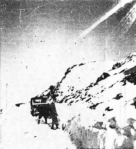 Zoom in Digging through Snow Drifts