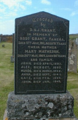 Zoom in Grave of the Grants