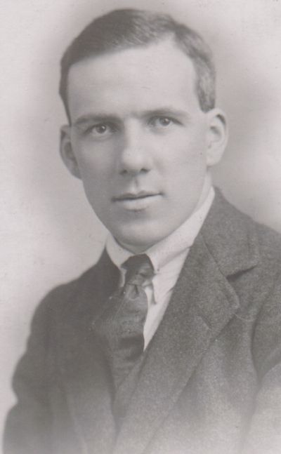 Zoom in Menstrie Lauchlan Mackinnon, Pte, Ex Dingwall