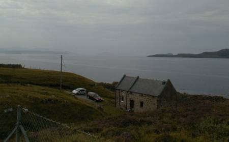 Zoom in Achiltibuie War Memorial