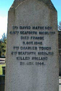 Zoom in Kinlochewe War Memorial