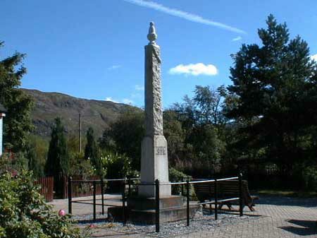 Zoom in Kinlochewe War Memorial