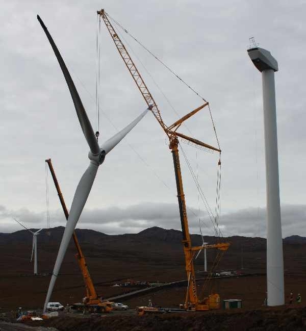 Zoom in 69 Turbine Lifting