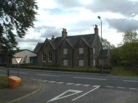 Zoom in Contin school (now closed).