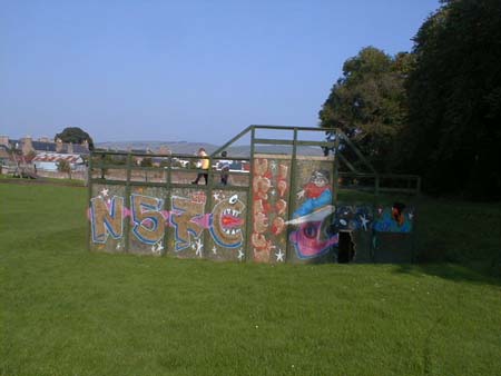 Zoom in The adjacent playingfields.