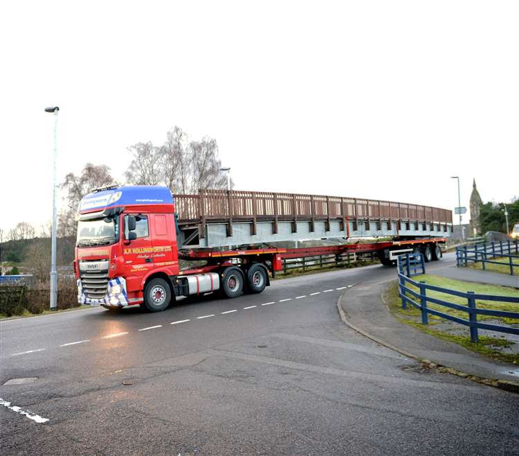 Zoom in 11 James' Bridge, Dingwall