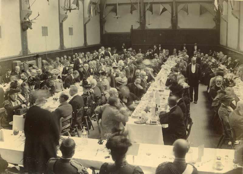 Zoom in Freedom ceremony luncheon for Sir Hector Macdonald