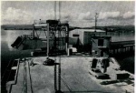 The jetty head with ship-to-shore conveyor in adjustable frame.