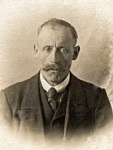 simon-maciver.jpg