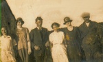 Margaret Bain, ?, ? Bain, Mrs Maclennan, ? Bain, Alick Maclennan ("Taller") at Fleuchlady.