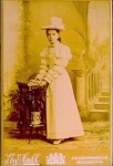 Dr Elizabeth Ross